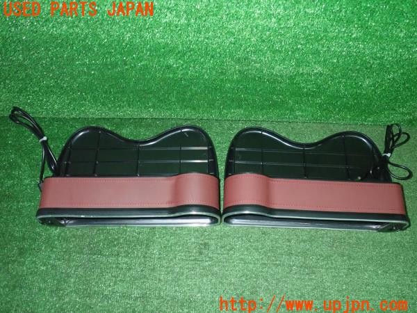 3UPJ=9234740652]BMW X3(PC25 E83系)後期 社外 小物入れ 収納ボックス 隙間収納 USBポート付き 中古_2