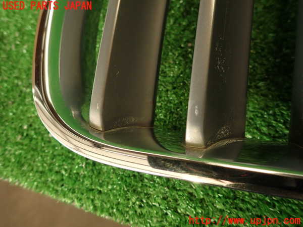 2UPJ-9234741050]BMW X3(PC25)(E83系)ラジエターグリル 中古_3