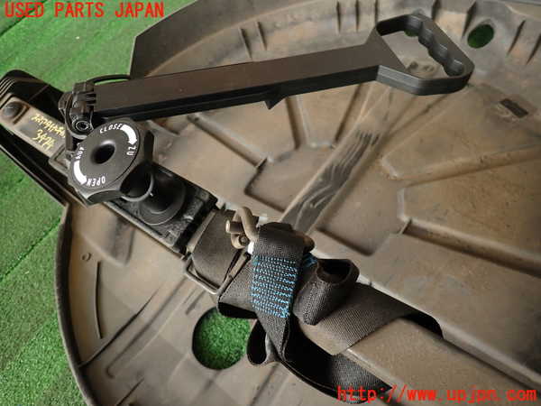 2UPJ-9234741700]BMW X3(PC25)(E83系)スペアタイヤキャリア 中古_2