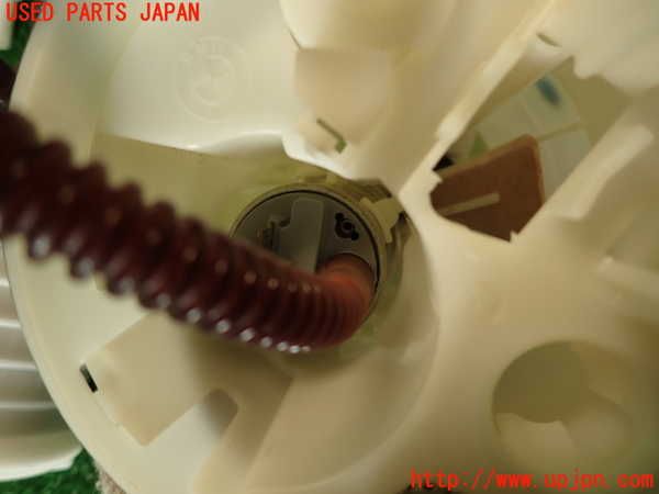 2UPJ-9234742510]BMW X3(PC25)(E83系)燃料ポンプ 中古_3