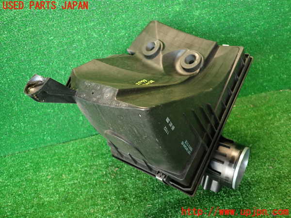 2UPJ-9234742560]BMW X3(PC25)(E83系)エアクリーナーボックス 中古_4