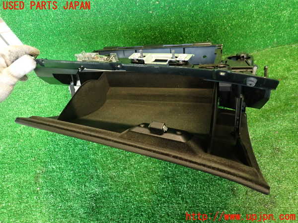 2UPJ-9234747516]BMW X3(PC25)(E83系)グローブボックス1 中古_4