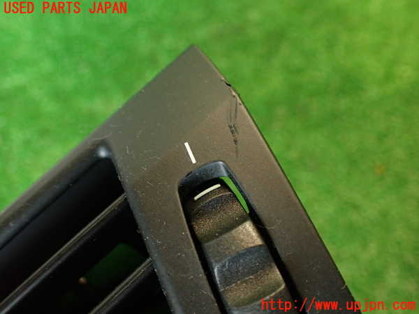 2UPJ-9234747528]BMW X3(PC25)(E83系)エアコン吹き出し口3 (左) 中古_2