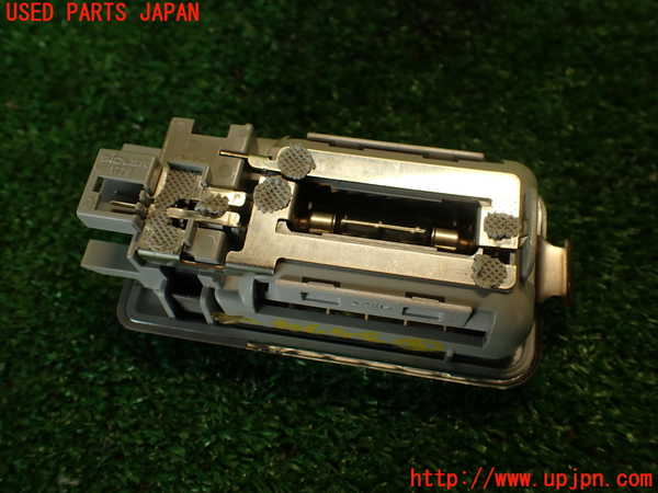 2UPJ-9234746413]BMW X3(PC25)(E83系)ルームランプ3 (2列目左) 中古_3