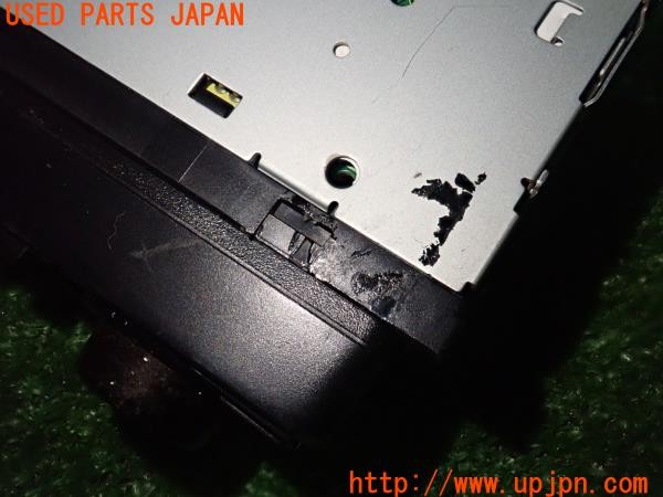 3UPJ=9234750001]ロードスター Vスペシャル(NA6CE)後期 KENWOOD ケンウッド E262 CDプレーヤー ジャンク_4