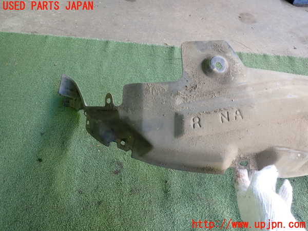 2UPJ-9234751090]ロードスター(NA6CE)右前フェンダーライナー (ジャンク品) 中古_3