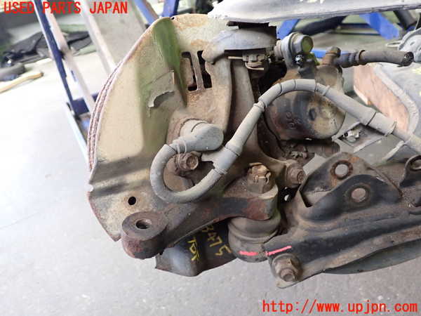 2UPJ-9234754290]ロードスター(NA6CE)右フロントナックルハブ 中古_2