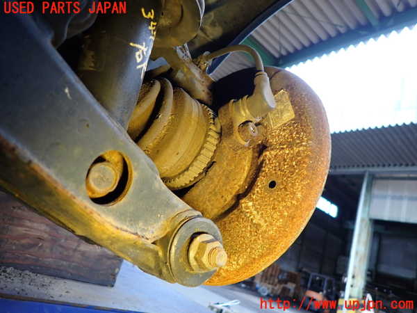 2UPJ-9234754300]ロードスター(NA6CE)右リアナックルハブ 中古_2