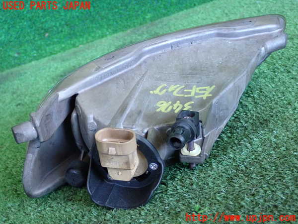 2UPJ-9234761180]ハリアー(ACU30W)右フォグ 中古_2