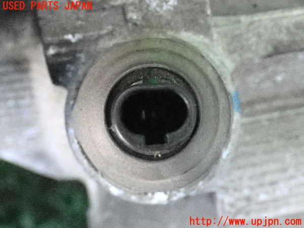 2UPJ-9234764250]ハリアー(ACU30W)パワステポンプ 中古_4