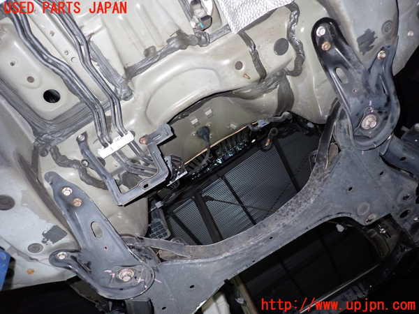 2UPJ-9234765285]ハリアー(ACU30W)フロントメンバー 中古_4