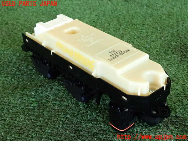 2UPJ-9234766240]ハリアー(ACU30W)右前パワーウィンドウスイッチ 中古_2