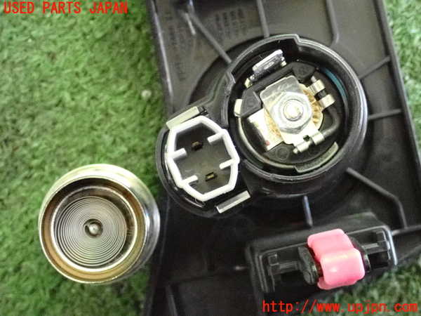 2UPJ-9234767815]ハリアー(ACU30W)シガライター 中古_3