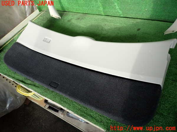 2UPJ-9234761578]ハリアー(ACU30W)バックドア内張り 中古_3