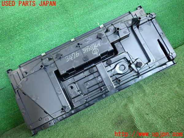 2UPJ-9234767773]ハリアー(ACU30W)ラゲッジトレイ3 中古_2