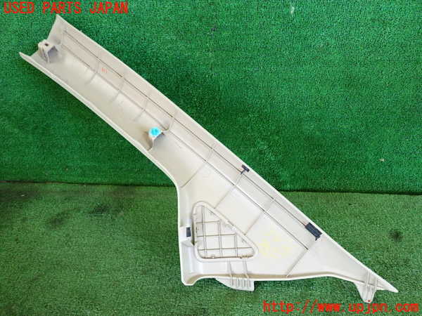 2UPJ-9234767655]ハリアー(ACU30W)右フロントピラートリム 中古_2