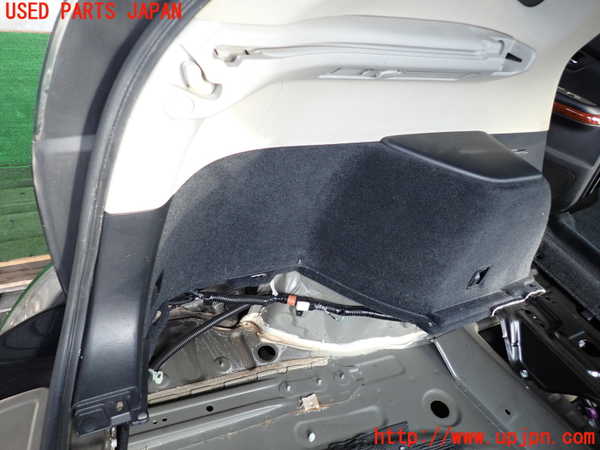 2UPJ-9234767680]ハリアー(ACU30W)左リアピラートリム 中古_3