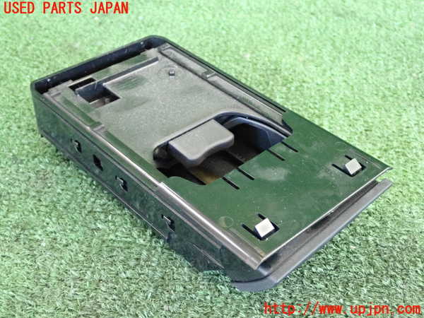 2UPJ-9234767810]ハリアー(ACU30W)ドリンクホルダー 中古_2