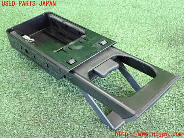 2UPJ-9234767810]ハリアー(ACU30W)ドリンクホルダー 中古_3