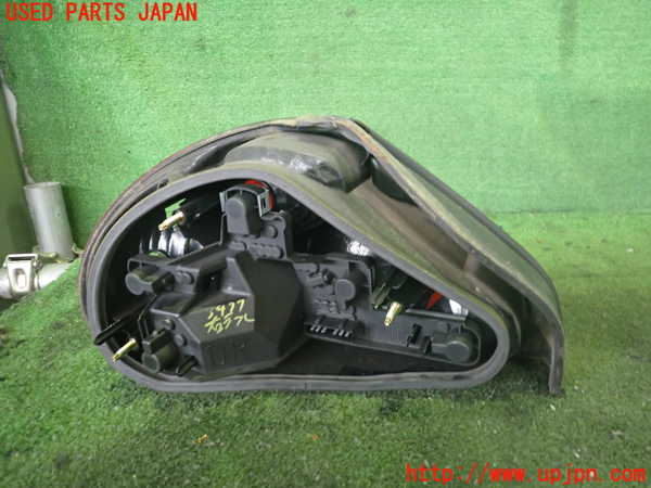 2UPJ-9234771530]ジャガー・Xタイプ(J51YB)右テールランプ 中古_2