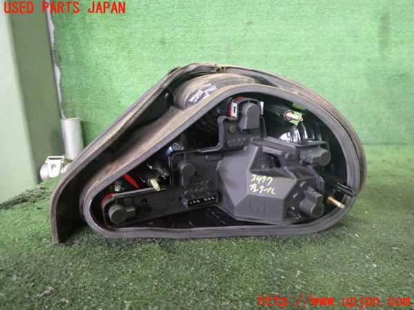 2UPJ-9234771536]ジャガー・Xタイプ(J51YB)左テールランプ 中古_2