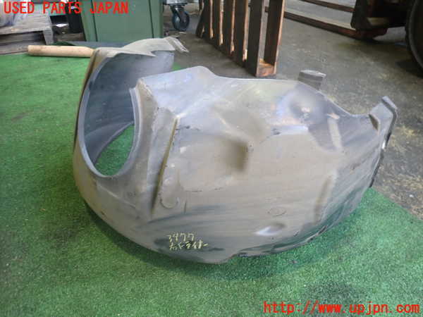 2UPJ-9234771090]ジャガー・Xタイプ(J51YB)右前フェンダーライナー 中古_3