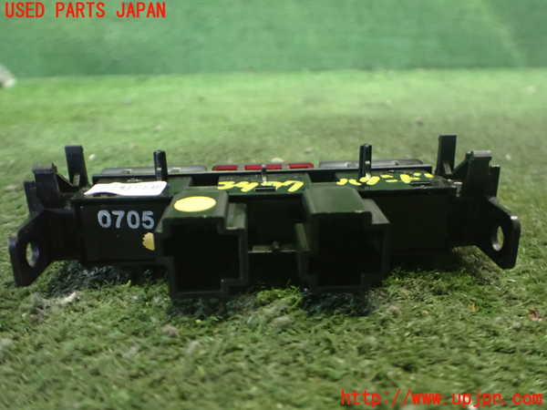 2UPJ-9234776290]ジャガー・Xタイプ(J51YB)ハザードスイッチ 中古_2