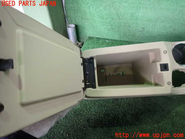2UPJ-9234777540]ジャガー・Xタイプ(J51YB)センターコンソール 中古_5