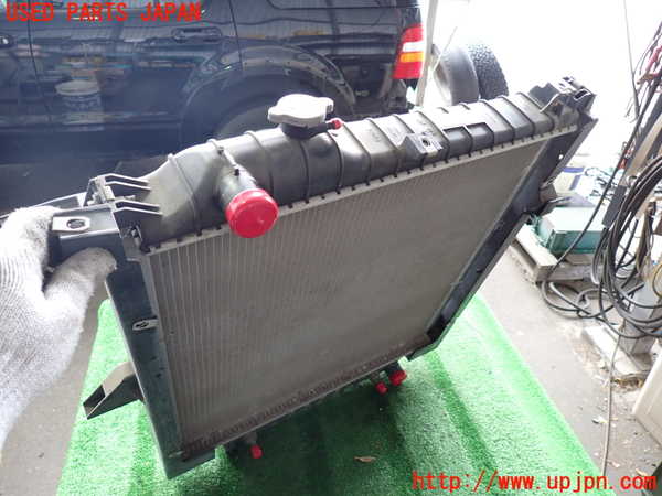 2UPJ-9234782321]エクスプローラー(1FMEU74)ラジエーター1 中古_2