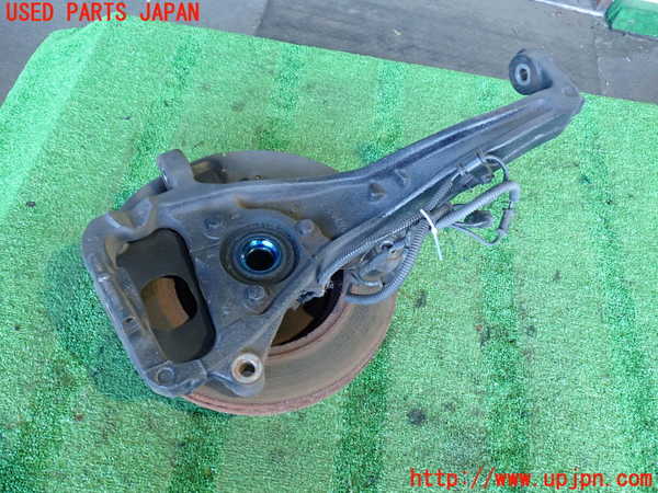 2UPJ-9234784290]エクスプローラー(1FMEU74)右フロントナックルハブ 中古_2