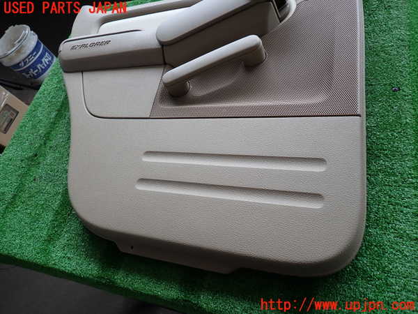 2UPJ-9234781324]エクスプローラー(1FMEU74)左後ドア内張り 中古_2