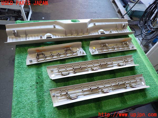 2UPJ-9234787740]エクスプローラー(1FMEU74)スカッフプレート 中古_4