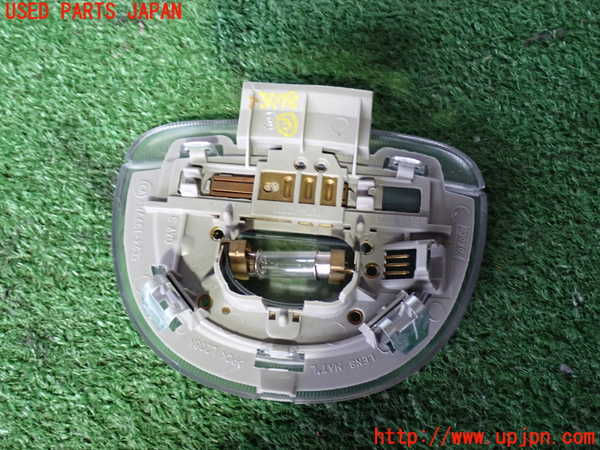 2UPJ-9234786413]エクスプローラー(1FMEU74)ルームランプ3 (真中 3列目) 中古_2