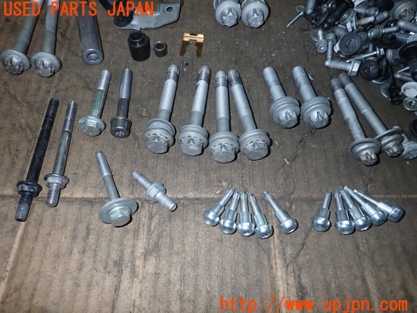 3UPJ=9234790720]ジープ レネゲード(BV13PM)ネジ・ナット・ステー類 セット ジャンク_3