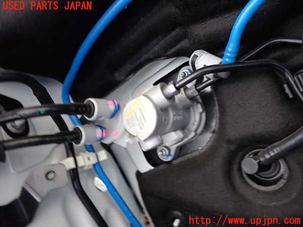 2UPJ-9234794050]ジープ・レネゲード(BV13PM)ブレーキマスターシリンダー 中古_2