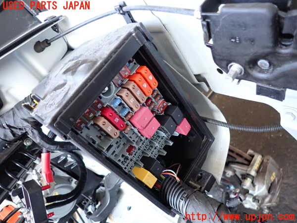 2UPJ-9234796741]ジープ・レネゲード(BV13PM)ヒューズボックス1 中古_2