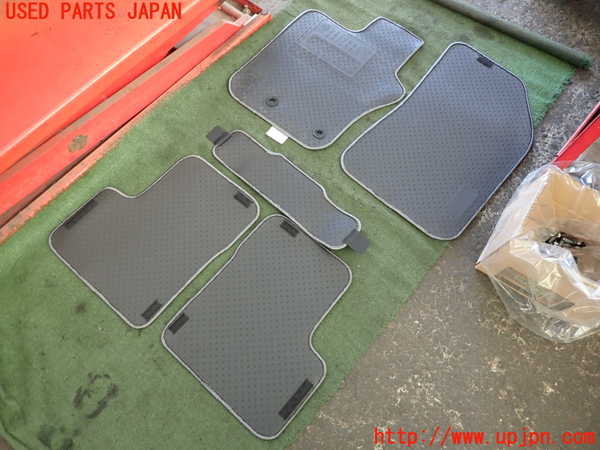 2UPJ-9234797800]ジープ・レネゲード(BV13PM)フロアマット 中古_4