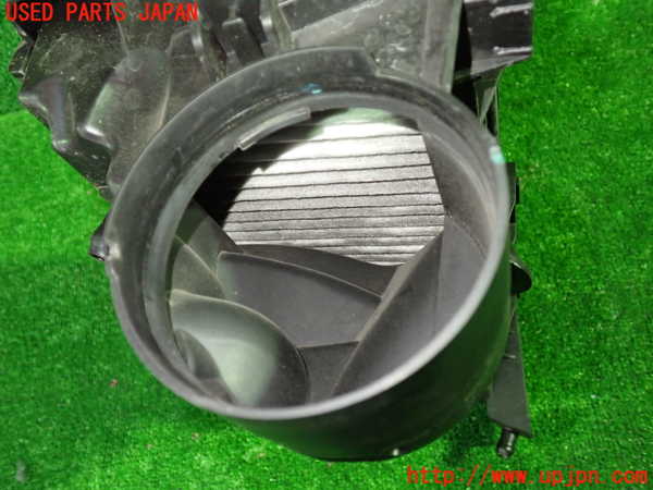 1UPJ-9234802560]プジョー・508SW(R85G06)エアクリーナーボックス 中古_3