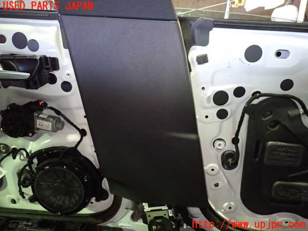 1UPJ-9234807670]プジョー・508SW(R85G06)左センターピラートリム 中古_3