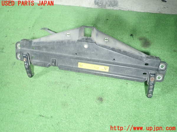 1UPJ-9234811040]ボルボ・940(9B230)アッパーコアサポート 中古_2