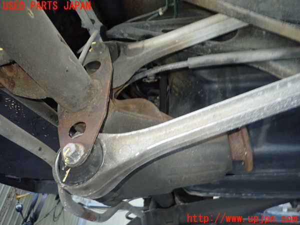 1UPJ-9234814400]ボルボ・940(9B230)リアデフホーシング 中古_3