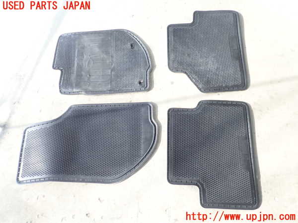 1UPJ-9234817800]ボルボ・940(9B230)フロアマット 中古_3
