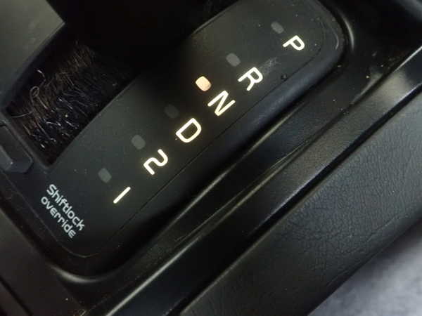 1UPJ-9234817555]ボルボ・940(9B230)ATシフトレバー ジャンク_3