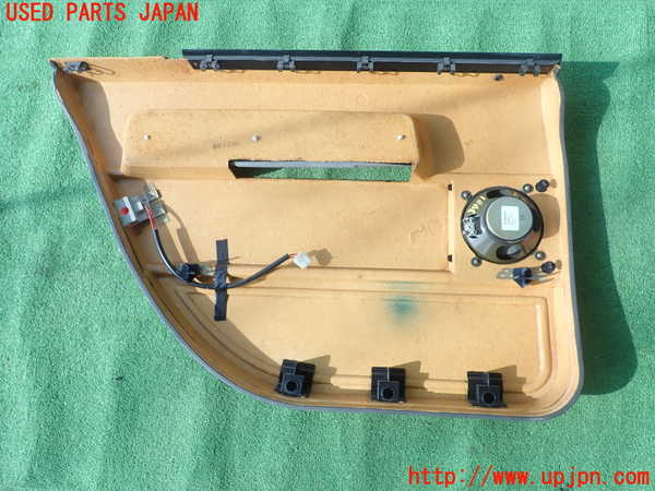 1UPJ-9234811294]ボルボ・940(9B230)右後ドア内張り 中古_5