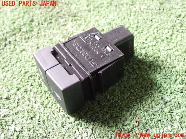 1UPJ-9234826306]フリード(FREED) ハイブリッド(GB7)スイッチ1 (フロントガラス熱線、横滑り防止OFF) 中古_2