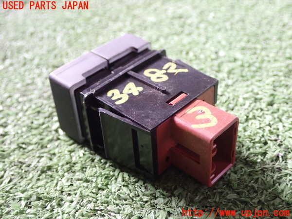 1UPJ-9234826308]フリード(FREED) ハイブリッド(GB7)スイッチ3 (踏み間違い衝突防止アシストOFF、レーンキープアシスト) 中古_3