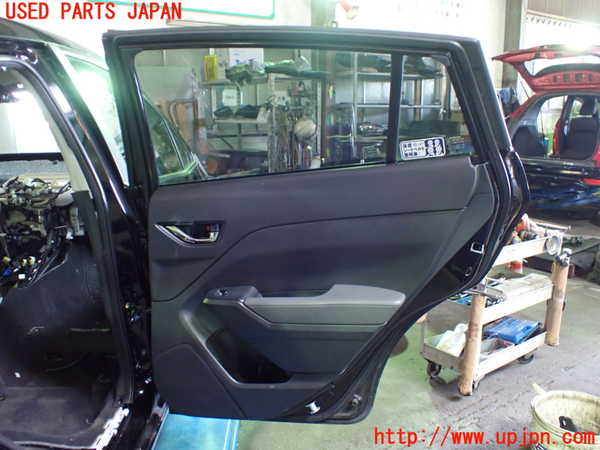 1UPJ-9234831290]インプレッサ(GU7)右後ドア 中古_5