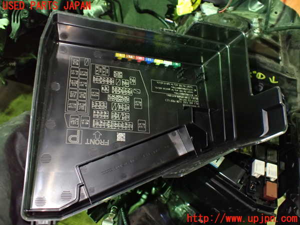 1UPJ-9234836741]インプレッサ(GU7)ヒューズボックス1 中古_3
