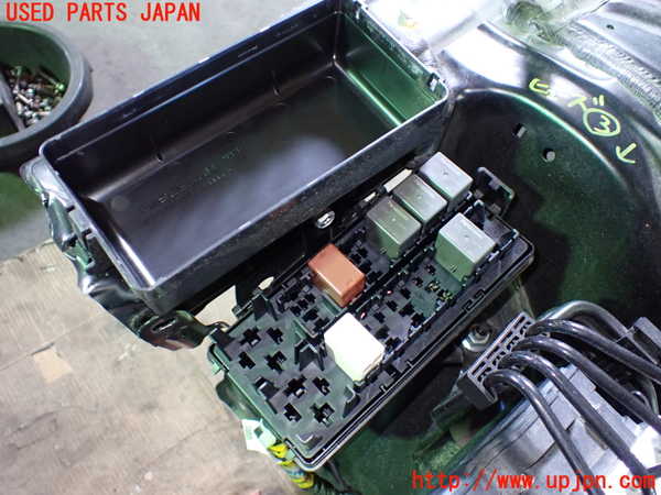 1UPJ-9234836743]インプレッサ(GU7)ヒューズボックス3 中古_2