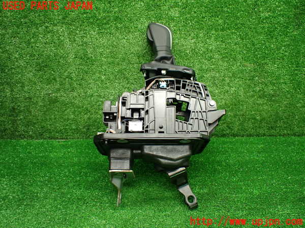 1UPJ-9234837555]インプレッサ(GU7)ATシフトレバー 中古_2